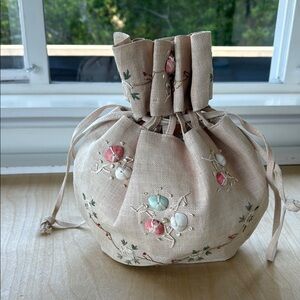Embroidered Floral Beige Drawstring Bag